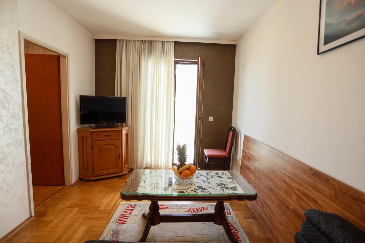 Apartments Cebra แฮร์เซ็ก-โนวี ภายนอก รูปภาพ