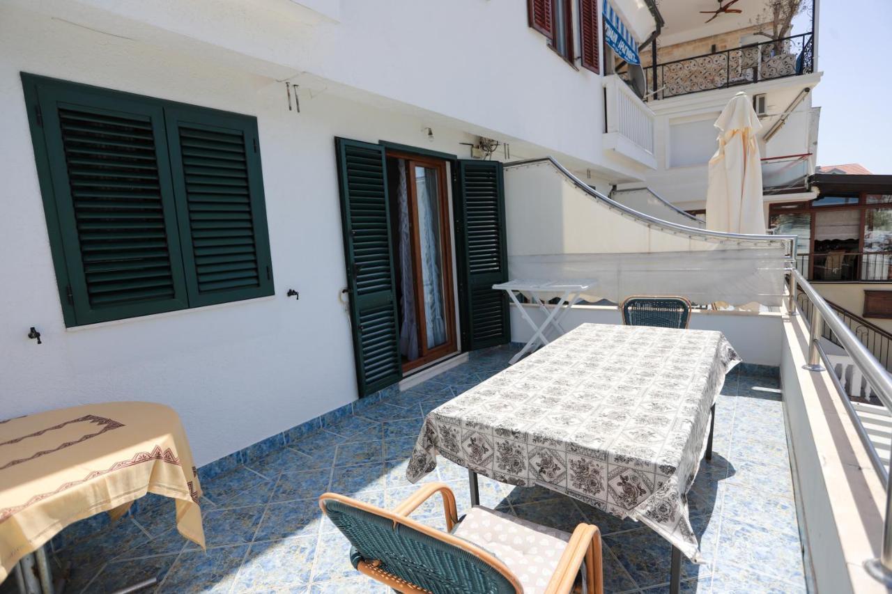 Apartments Cebra แฮร์เซ็ก-โนวี ภายนอก รูปภาพ